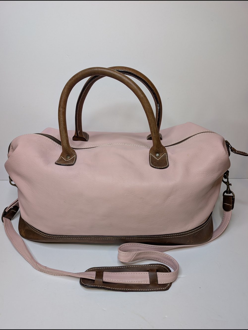 Latiko Pink Leather Brown Accents Overnight Gym Weekender Duffle Bag NJ. USA